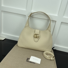 Gucci Hobo Bags